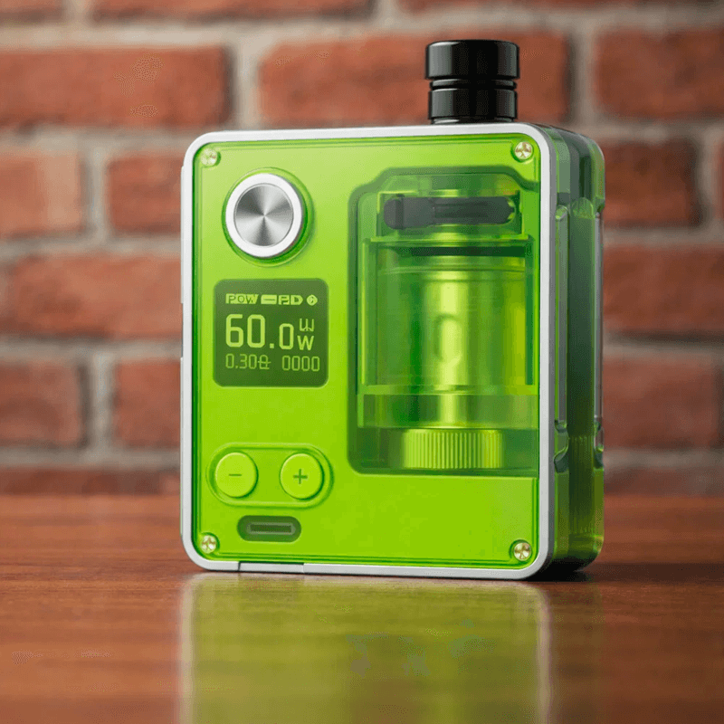 Манто Айо Бейби 2 стоит на столе Манто Айо Бейби 2 стоит на столе