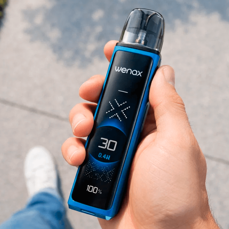 Wenax Q Ultra в руке