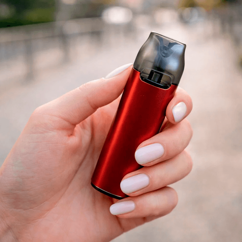 Voopoo VMATE в руке